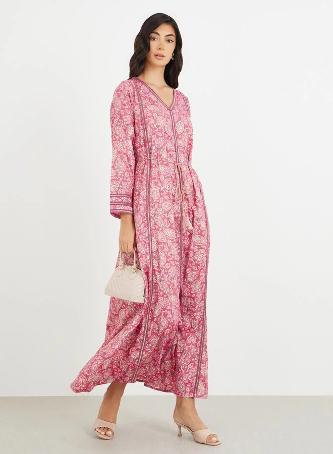 Styli Styli All Over Print V Neck Jalabiya with Lace Trim