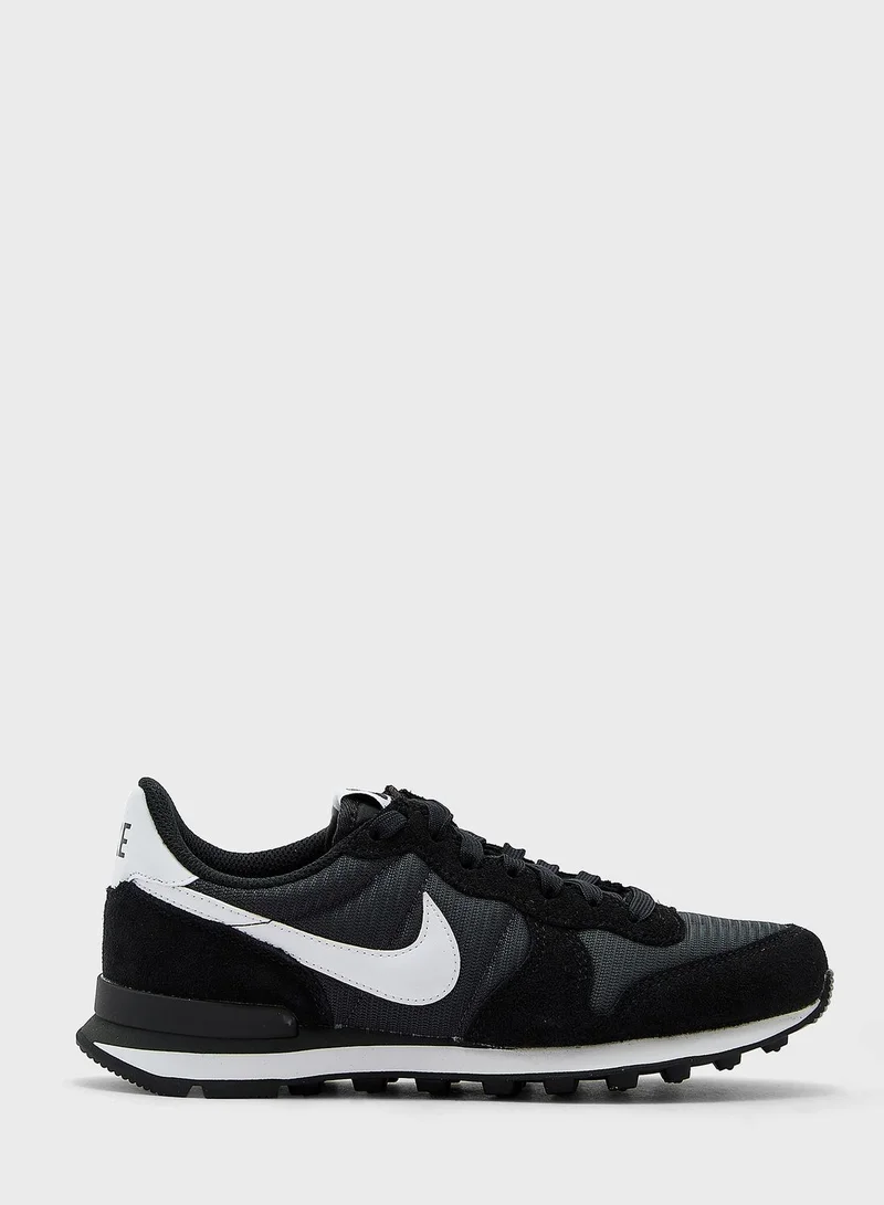 Nike Internationalist