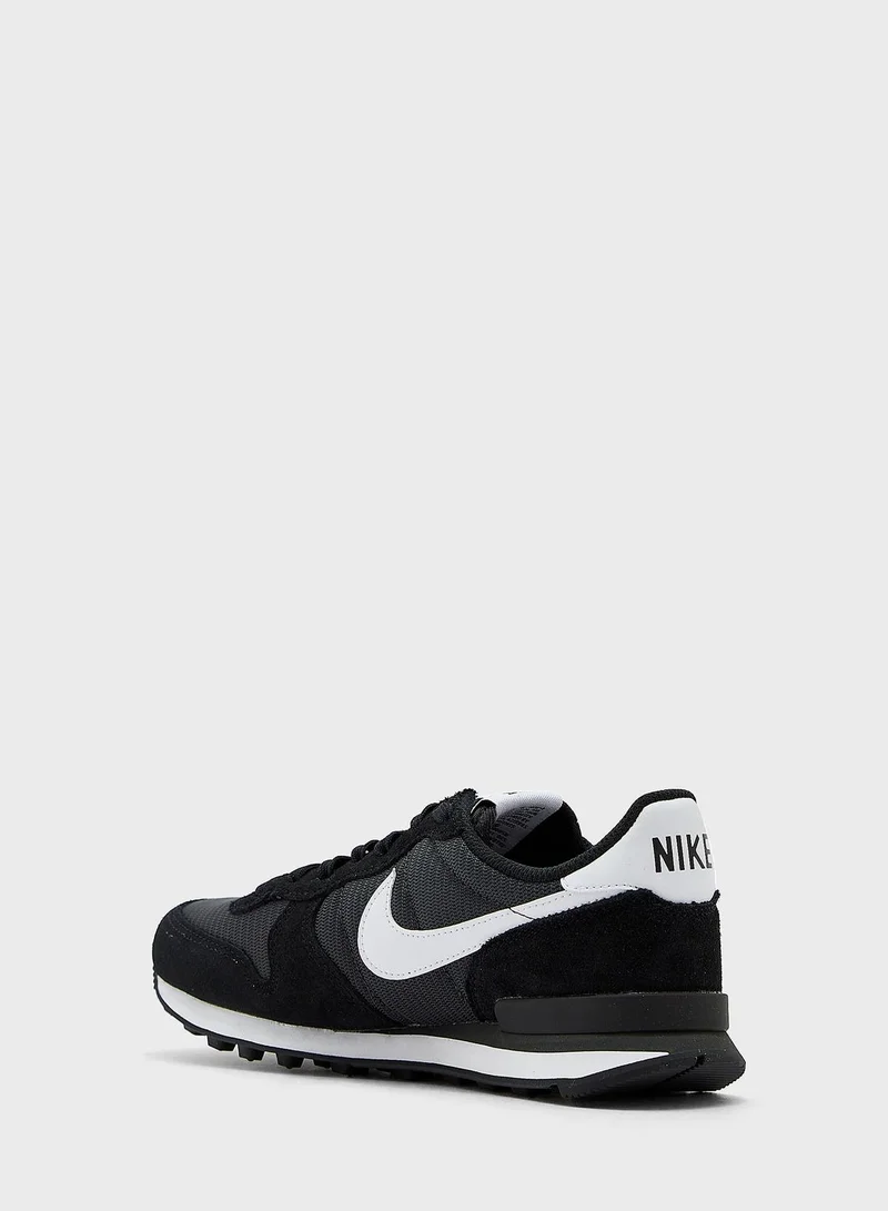 Nike Internationalist