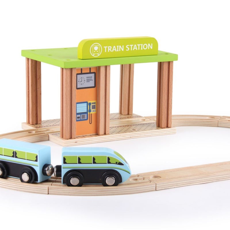 Udeas Qpack Train Station