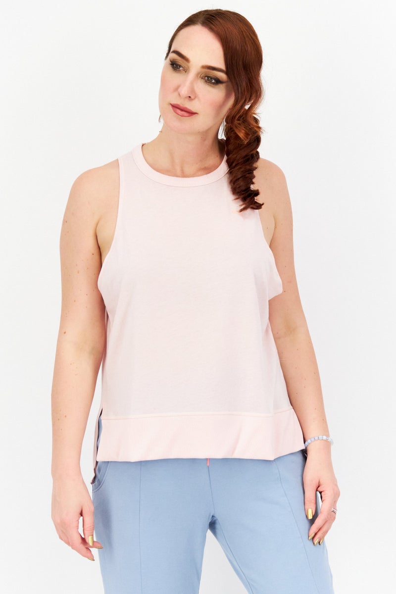 PUMA تي شيرت رياضي نسائي بلا أكمام بياقة دائرية، بشعار العلامة التجارية، وردي - Image 1