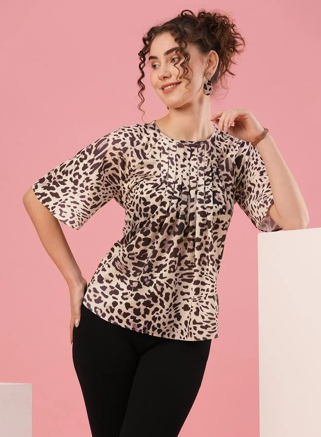 globus Animal Print Round Neck Pleated Detail Top