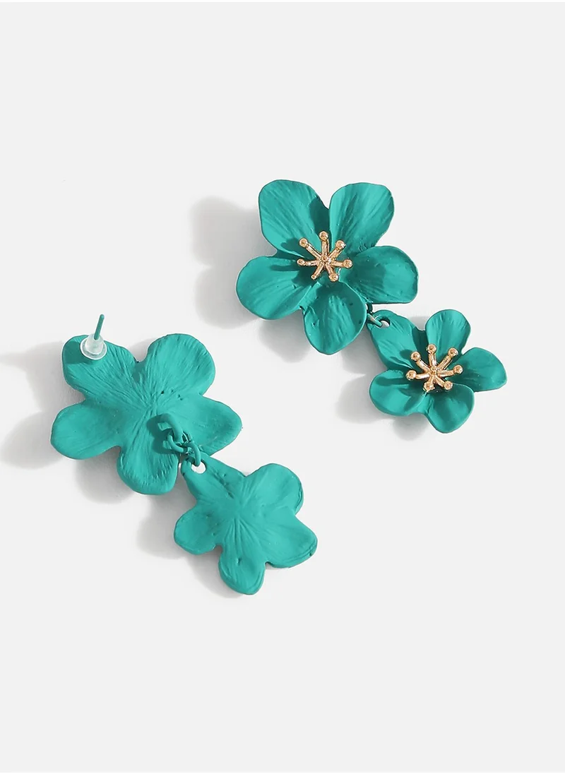 SOHI Flower Detailing Drop Earrings