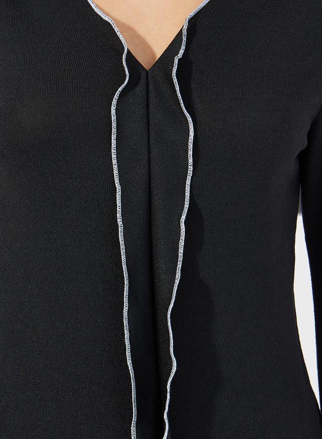 Styli Contrast Lettuce Hem V Neck Top & Flared Pants Pyjama Set - Image 3