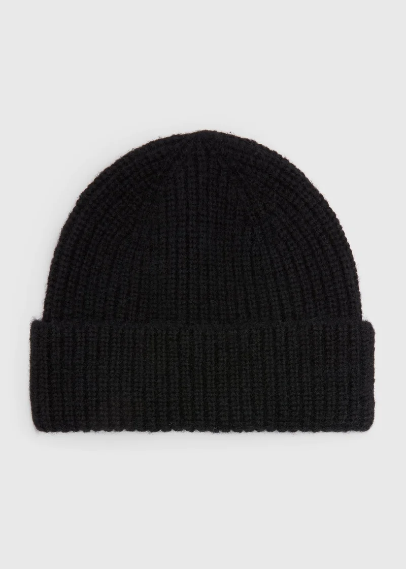 Black Ribbed Beanie