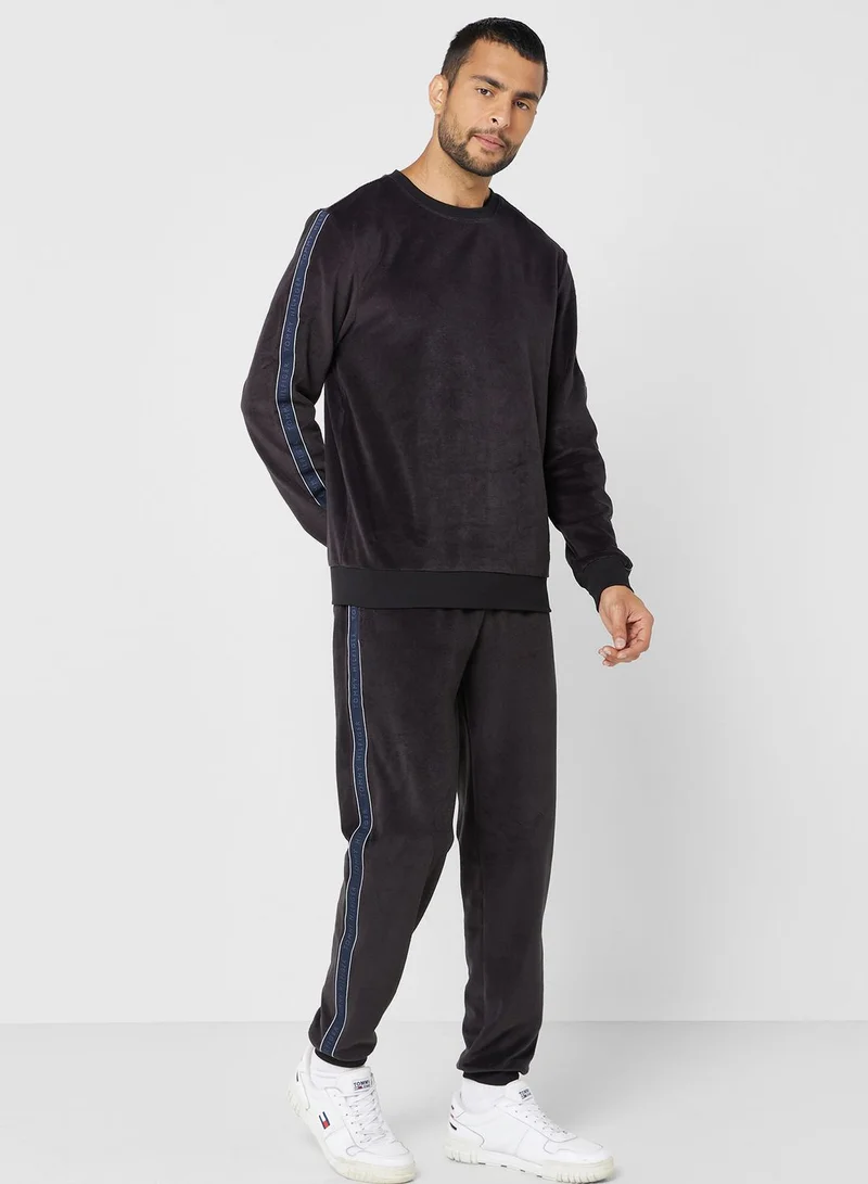 TOMMY HILFIGER Logo Crew Neck Sweatshirt