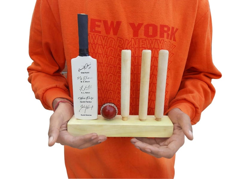Frixan Miniature Cricket Stump Set with Printed Autographs (Not Original) Indian Cricketer Printed Autograph for Show Piece and Gift Purpose Souvenir Cricket Stump for Birthday Gift for Men & Boys - Image 2