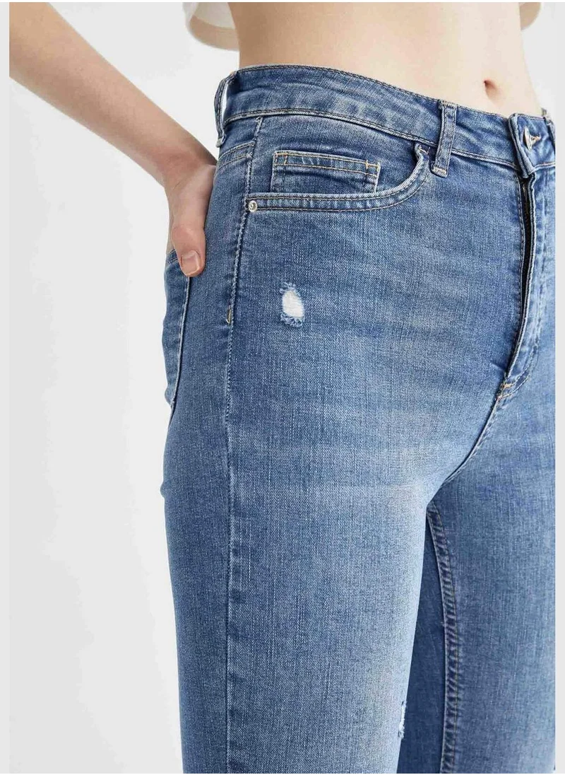 ديفاكتو Super Skinny Fit Distressed Jeans