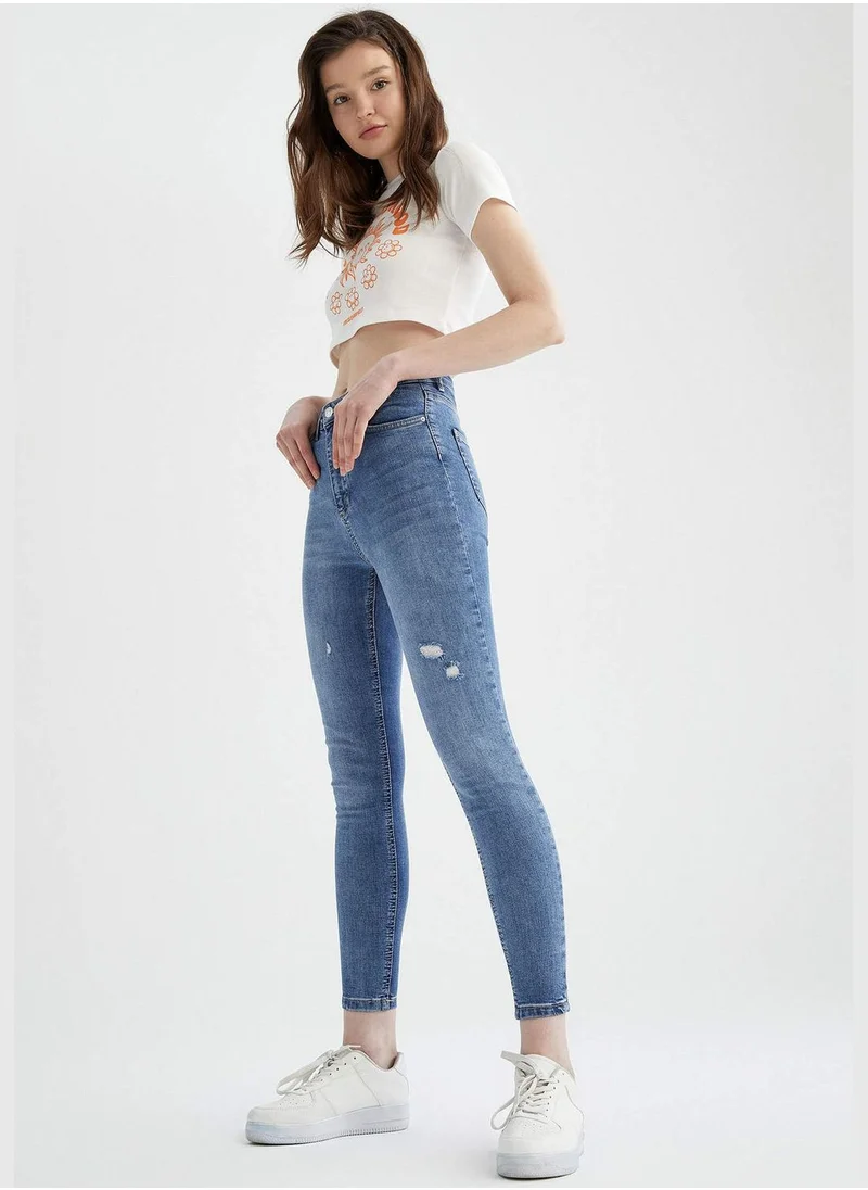 ديفاكتو Super Skinny Fit Distressed Jeans