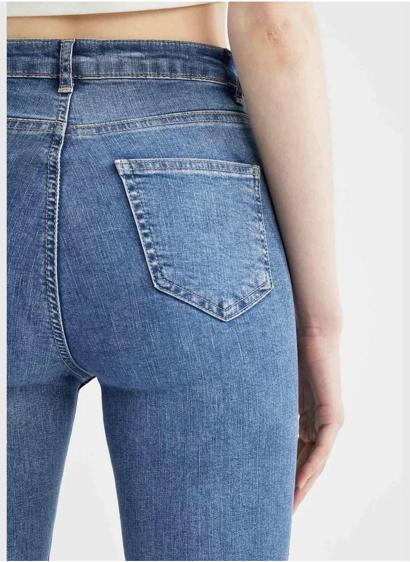 ديفاكتو Super Skinny Fit Distressed Jeans