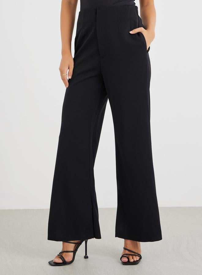 Styli Styli Solid Darted Waist Flared Pants with Hem Side Slit  - Image 3