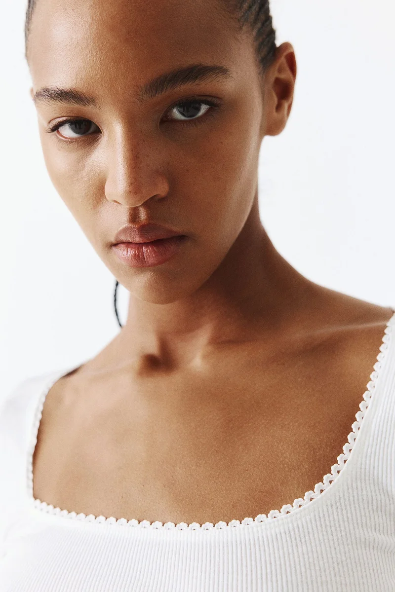 H&M Picot-trimmed cotton top