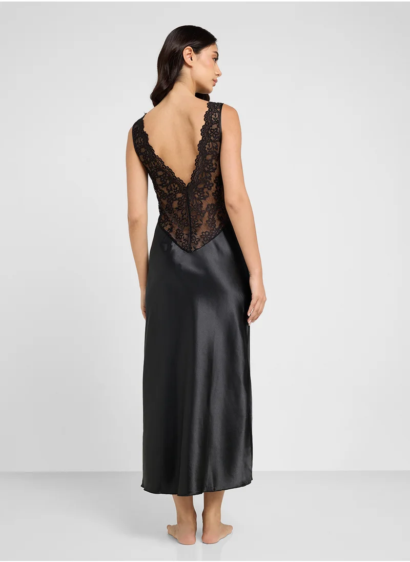 ايلا Nigh Dress With Lace Trims