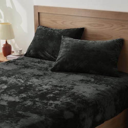 BEDELITE Velvet Fitted Sheet and Pillowcase Set Luxury Soft Fuzzy Bottom Sheet with Reinforced Elastic Corner Straps Deep Pocket up to 15 Inch 1 Fitted Sheet and 1 Pillowcase Twin XL Black - Image 1