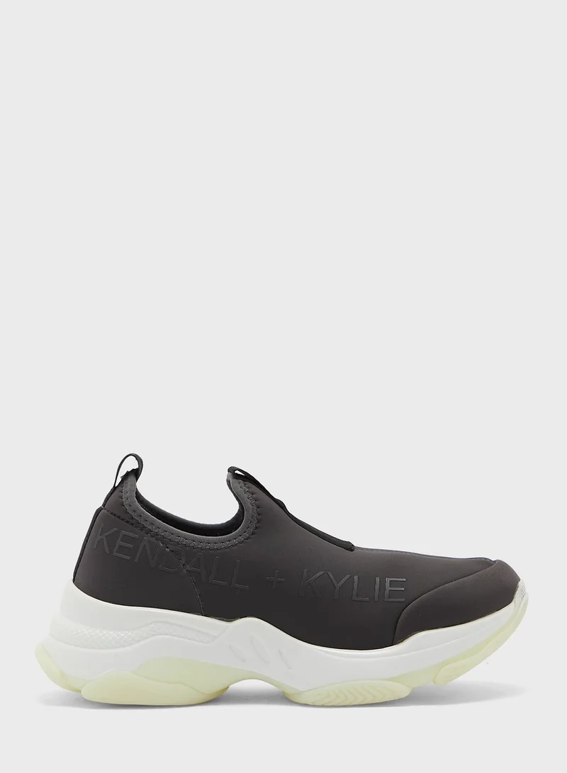 KENDALL + KYLIE Gili Slip-On Sneaker