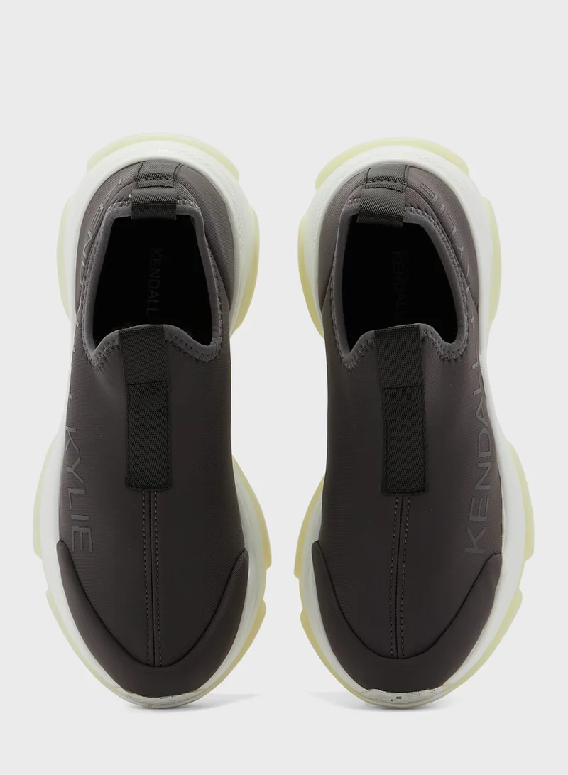 KENDALL + KYLIE Gili Slip-On Sneaker