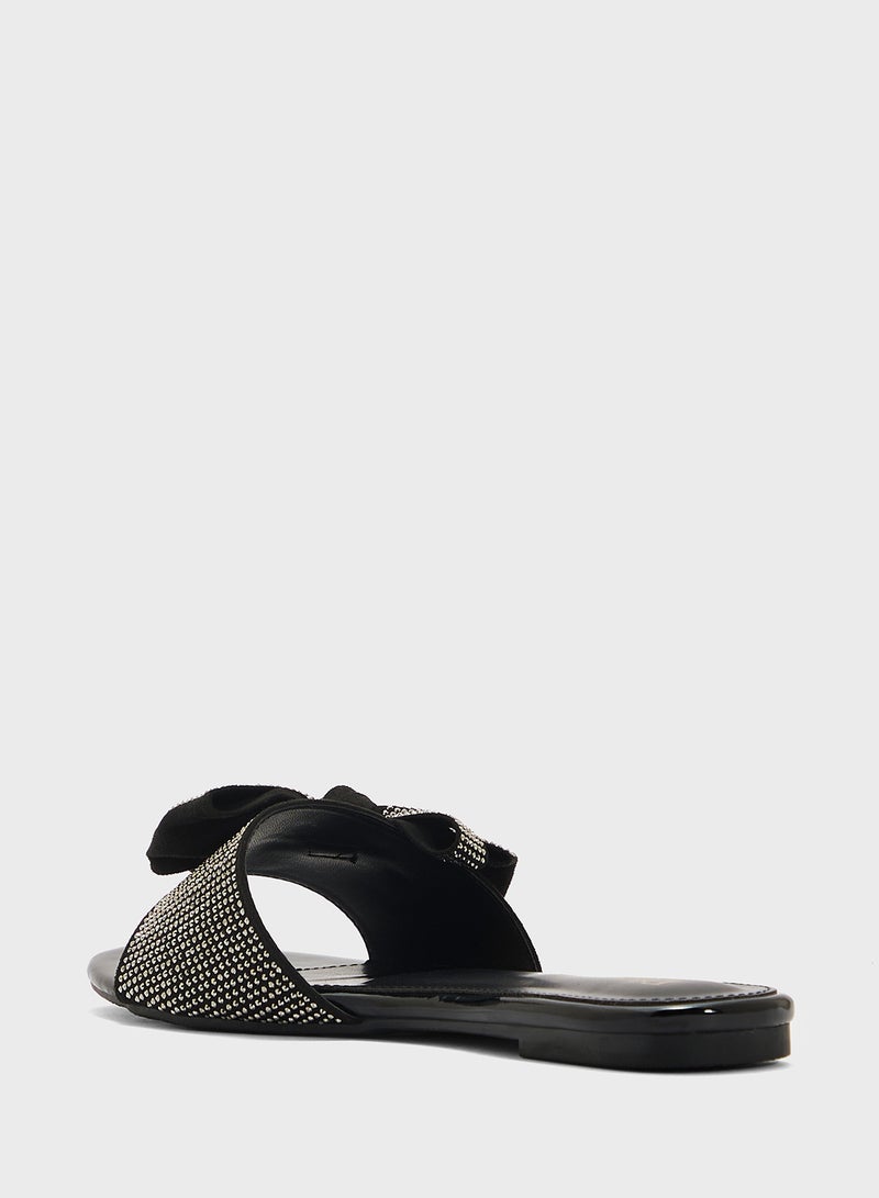 ايلا صندل مسطح مدبب بفيونكة - Image 2