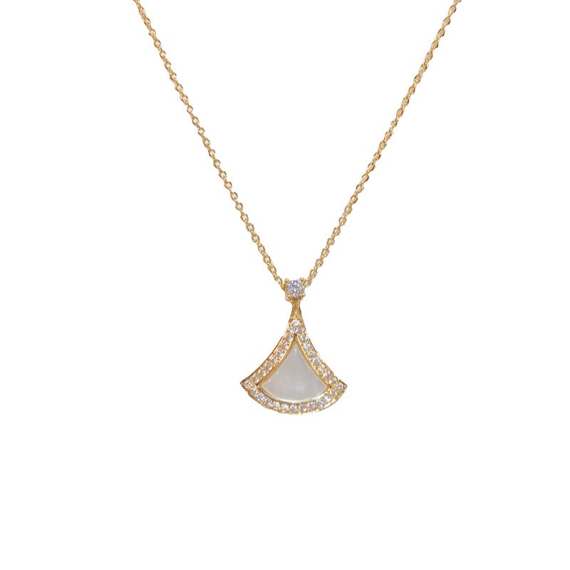 Chic Petite Zirconia Mother-of-Pearl Pendant Necklace Gold-zircon fritillary skirt pendant necklace (thick gold plating)