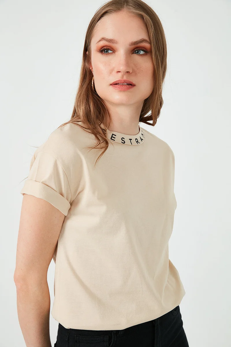 Lela Collar Printed Crew Neck Basic Knitted Tshirt Women's Tshirt 5864054