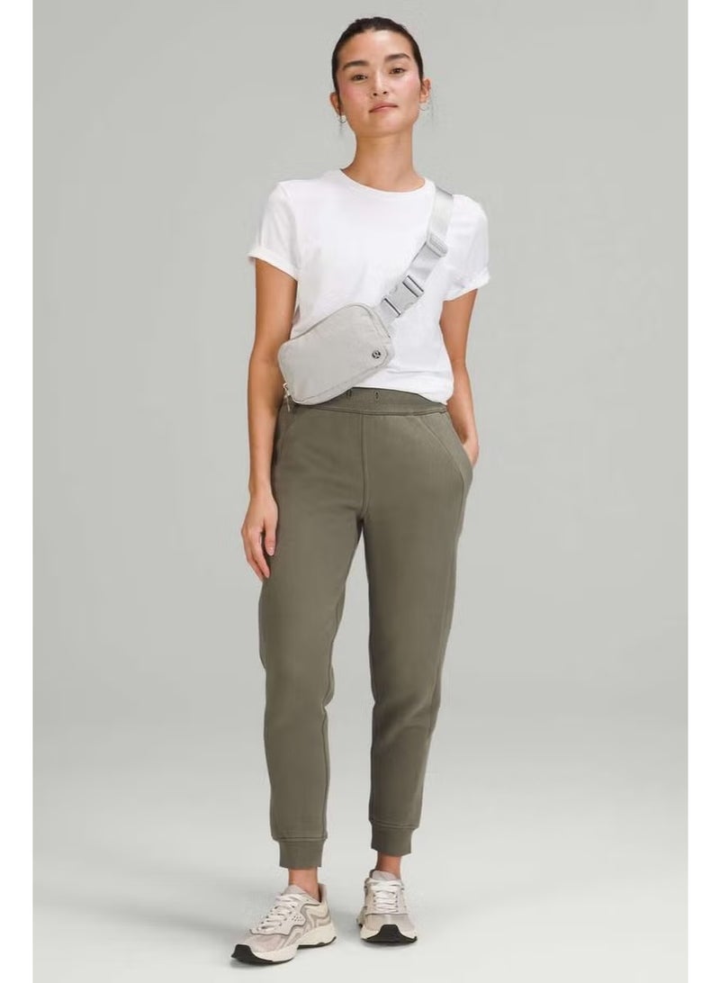 Lululemon Everywhere Belt Bag, Compact, and Convenient Belly Bag with Zippered Pockets, Easy-Access Exterior Pocket, and Interior Essentials Pocket for On-the-Go Storage, Grey - Image 3