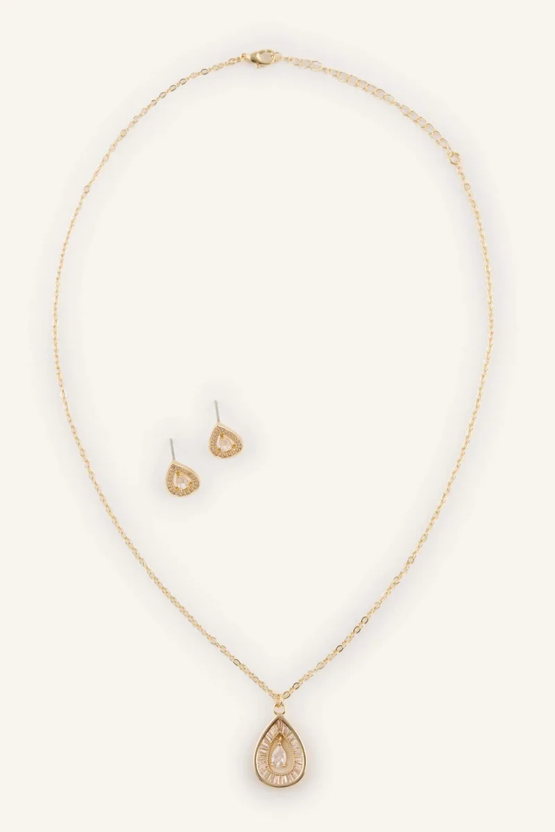 Woman Necklace and Earrings 2 piece Set