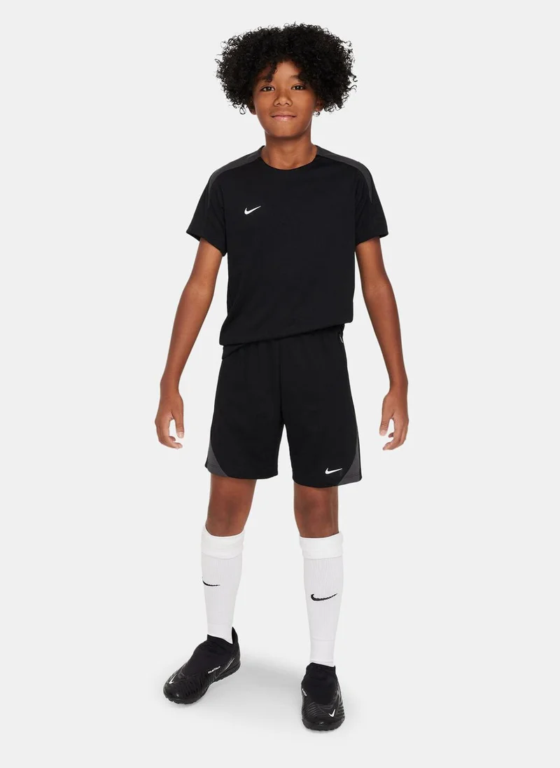 Nike Kids' Dri-FIT Strike Football Shorts (Older Kids)