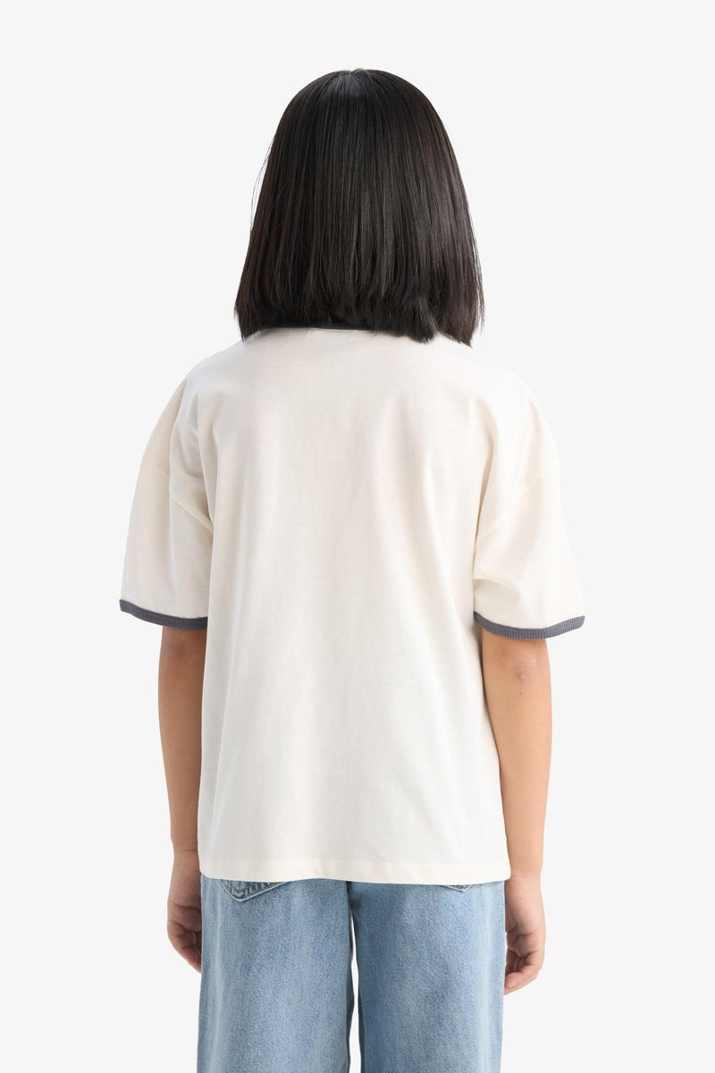 ديفاكتو تيشيرت بناتي نص كم مضلع قصة مريحة بياقة مستديرة من ستار وورز - Image 5