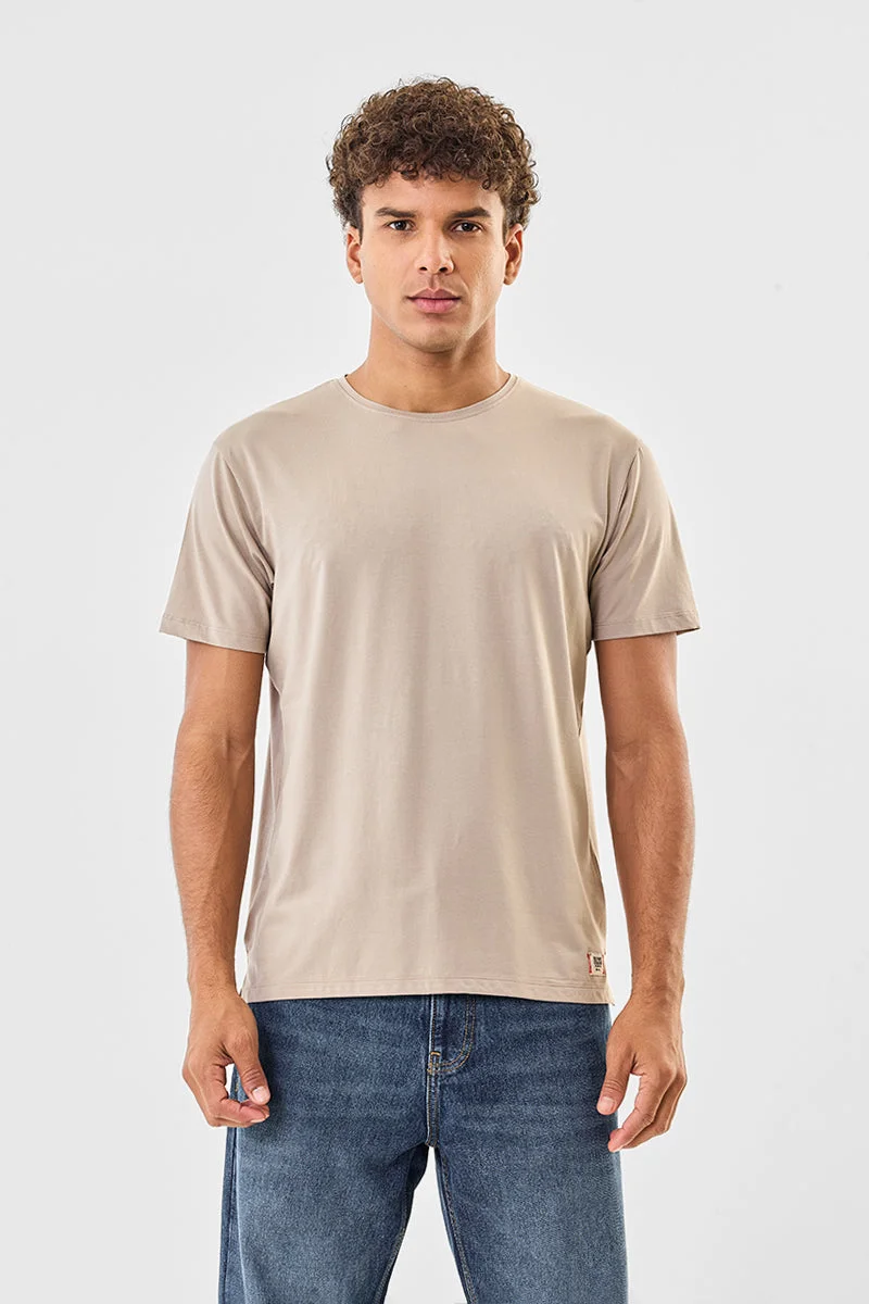 SNITCH تيشيرت أساسي بفتحات جانبية مطاطي