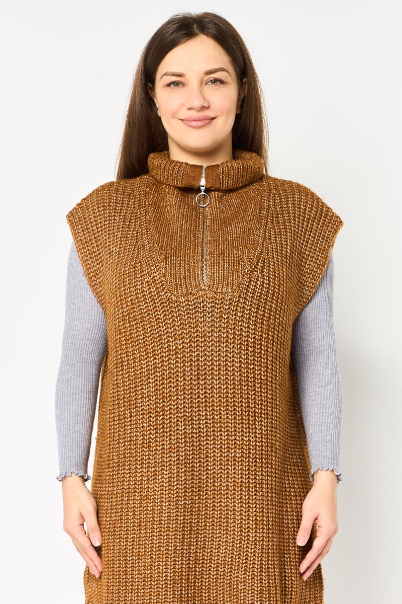 Fire & Glory سويت شيرت نسائي برقبة سلحفاة، بني - Image 2