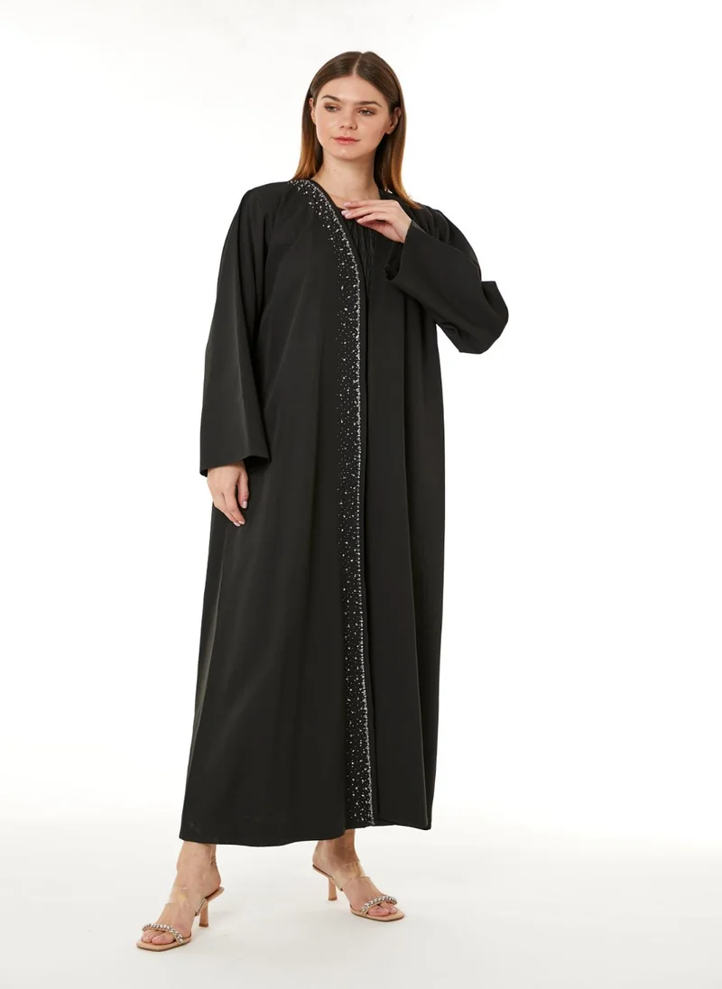 Moistreet  Black Crepe Hand Embellished Abaya for Women | Best Price UAE