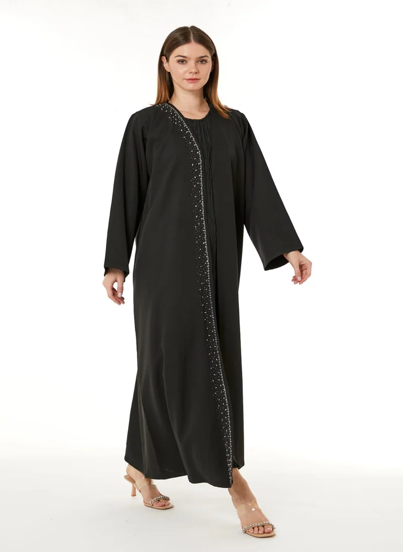 Moistreet  Black Crepe Hand Embellished Abaya for Women | Best Price UAE