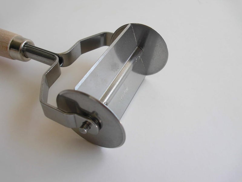 Tredoni 2.4" Tortellini Square Ravioli Pasta/Dough Stamp Cutter Roller - 6cm Smooth Edge (Square - Plain) - Image 3