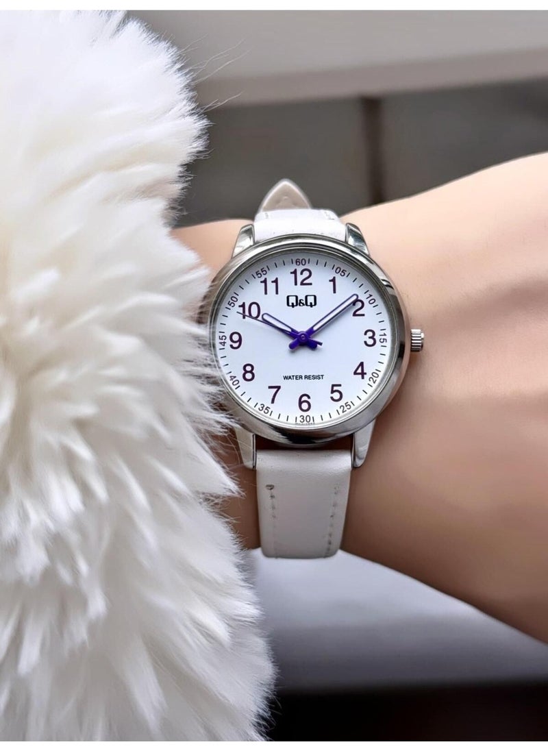 Q&Q Minimal Elegant Thin Case Numeral Women's Leather Band Wristwatch  - Image 2
