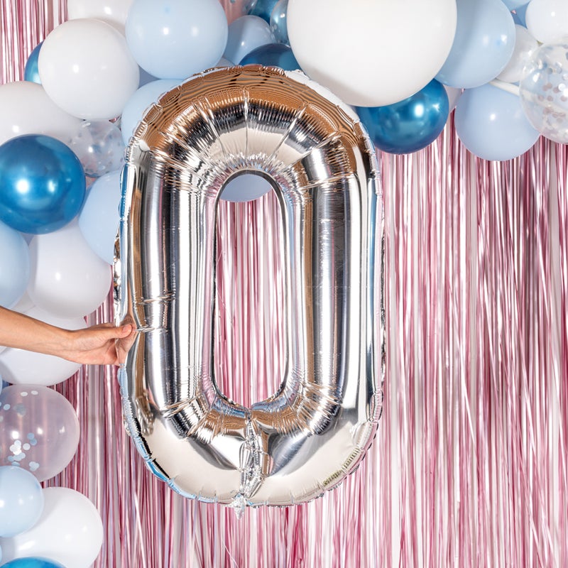 Restaurantware بالون حروف بالونيفاي 40 بوصة، بالون حروف كبير - حرف O، بالون ميوار فضي ذاتي الإغلاق، حلقة تعليق، زينة لعيد الميلاد، الزفاف، أو التخرج - Image 5