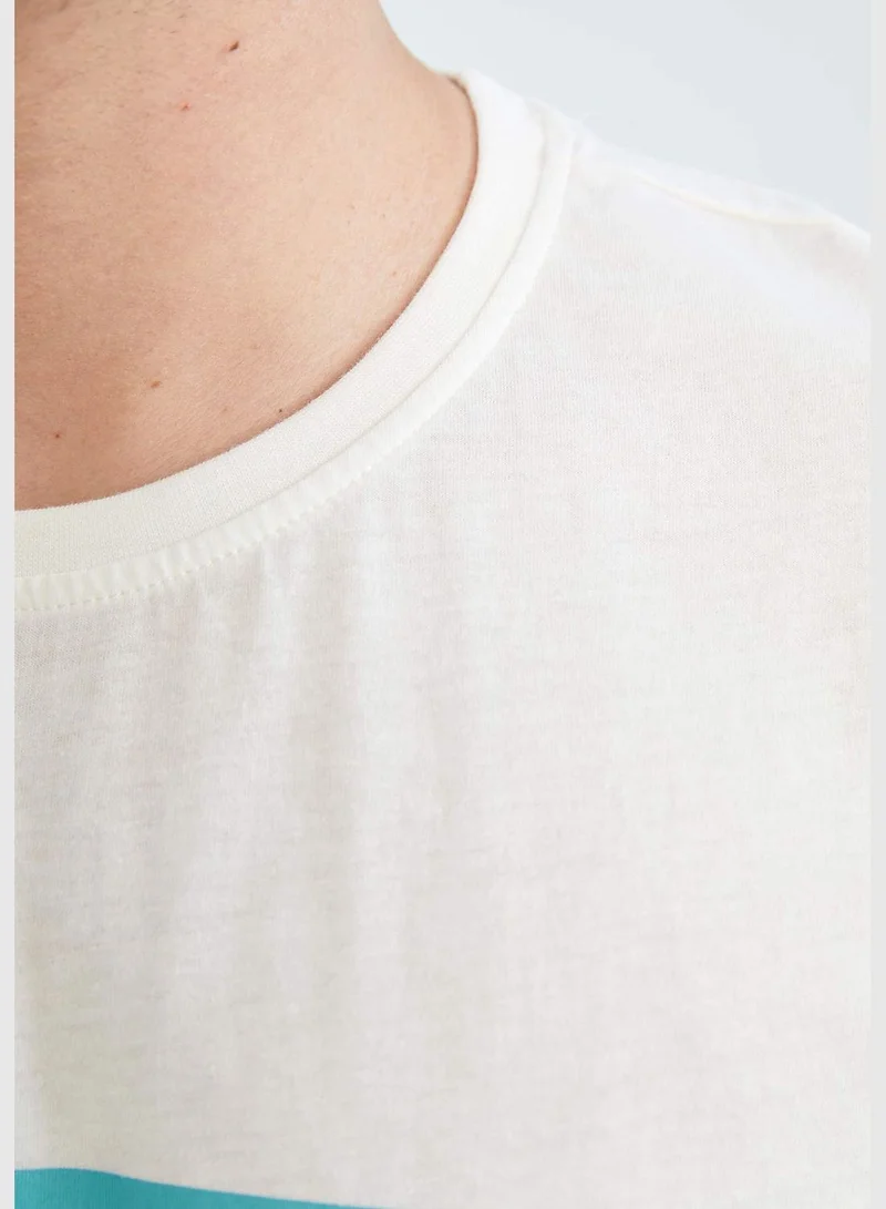 ديفاكتو Regular Fit Short Sleeve Printed T-Shirt