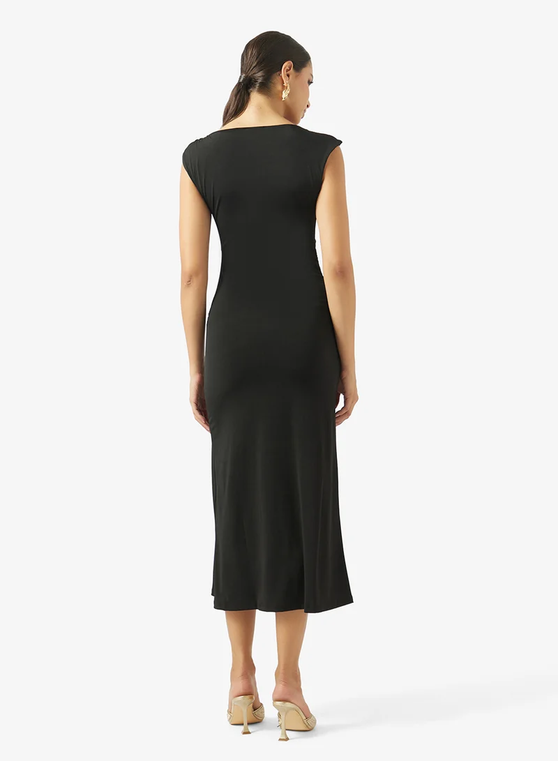 ايلا Asymmetric Neck Shift Dress