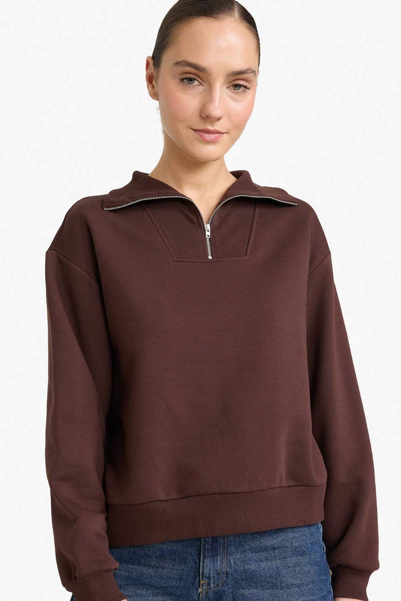 DeFacto Regular Fit Basic Sweatshirt - Image 1
