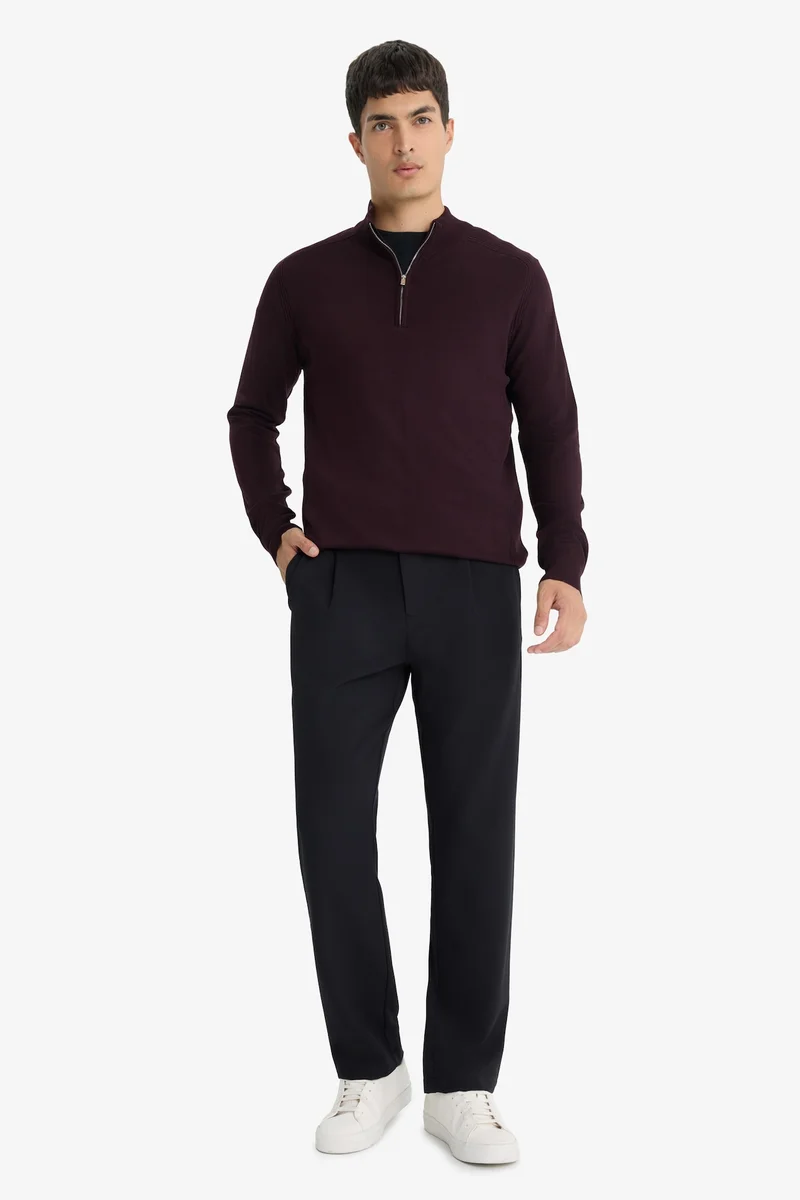 ديفاكتو Standard Fit Stand Collar Half Zippered Knit Pullover