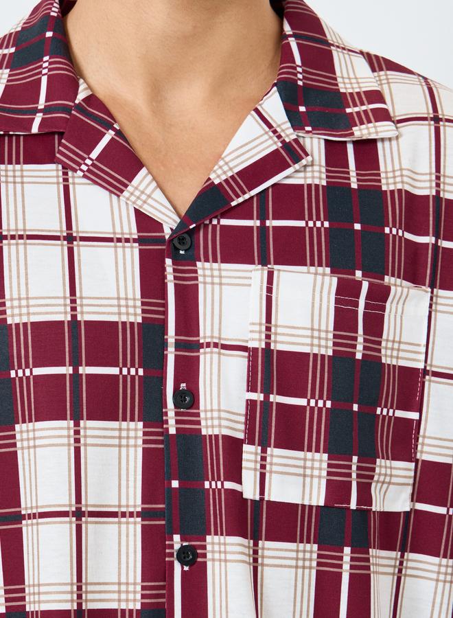 ستايلي طقم بيجاما من بنطال وقميص واسع بطبعة مربعات - Image 3