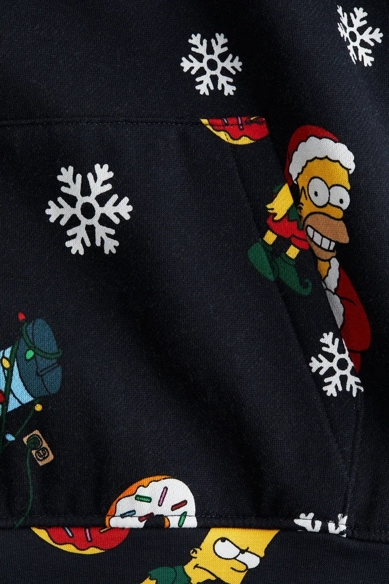 اتش اند ام هودي مزين بطبعة