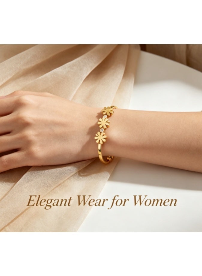 لاتين سوار نسائي صلب (Bangle) بتصميم زهرة ومطلي بالذهب عيار 18 قيراط، مزين بالكريستال ومقاوم للبهتان، يأتي مع علبة هدايا؛ قطعة مجوهرات أنيقة مناسبة للاستخدام اليومي والحفلات والمناسبات الخاصة. - Image 2
