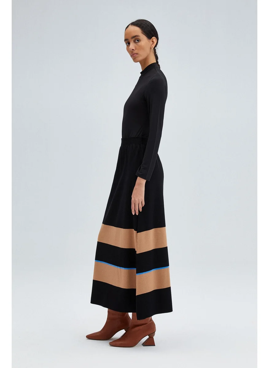 Touche Striped Knitwear Skirt with Elastic Waist