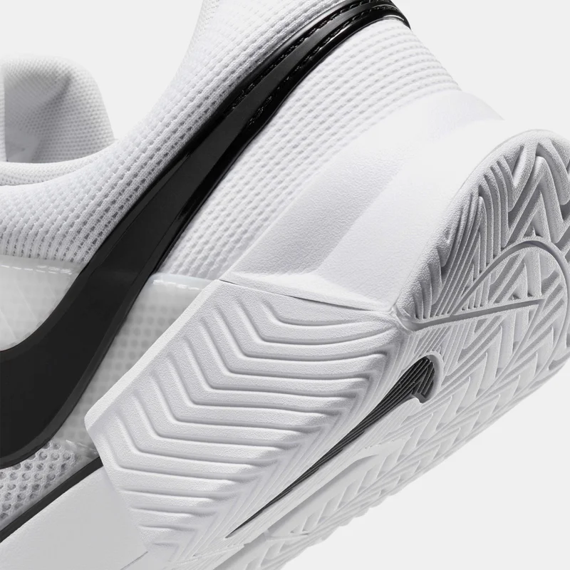 Nike Men's Zoom GP Challenge 1 Hard Court Tennis Shoes