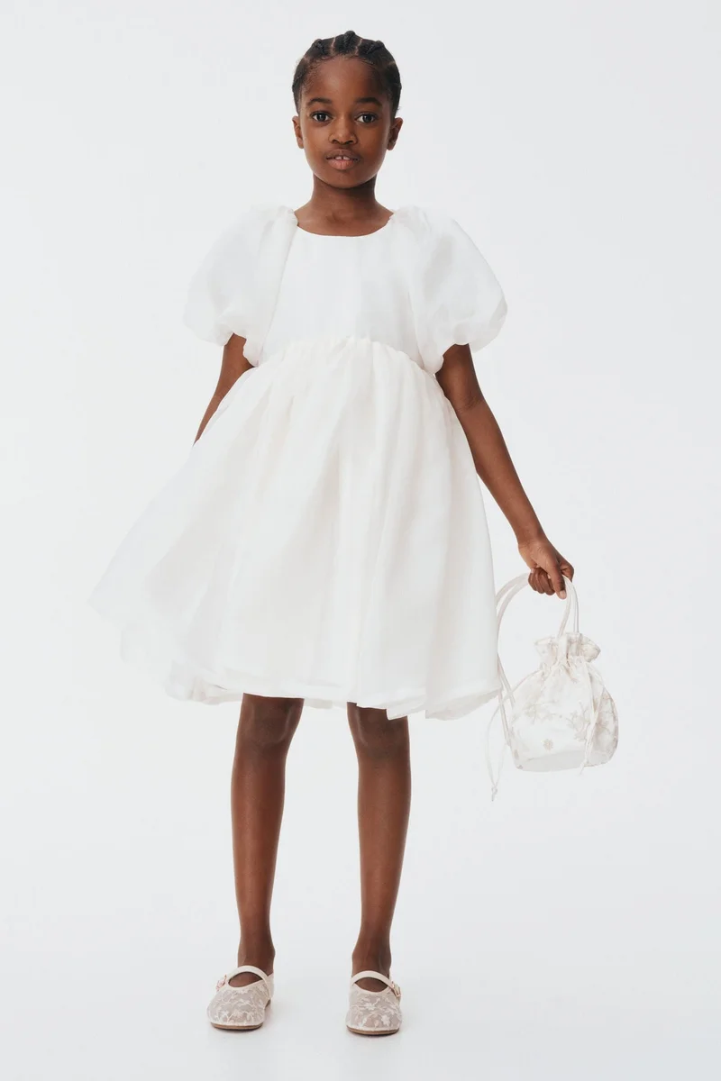 اتش اند ام فستان ساتان بأكمام منفوخة