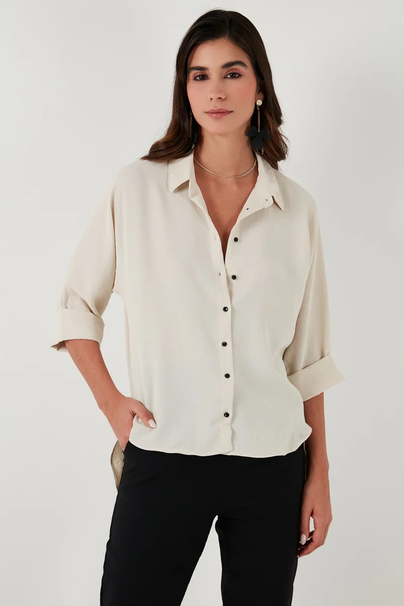 Lela Relaxed Fit Three Quarter Sleeve Long Back Shirt Women's Shirt 67033392S4