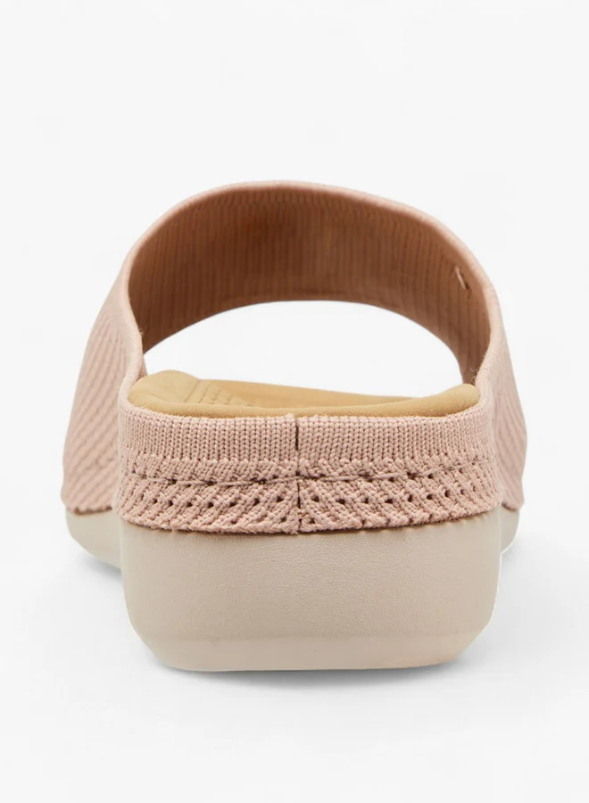 لو كونفورت Flyknit Textured Slip-On Comfort Sandals