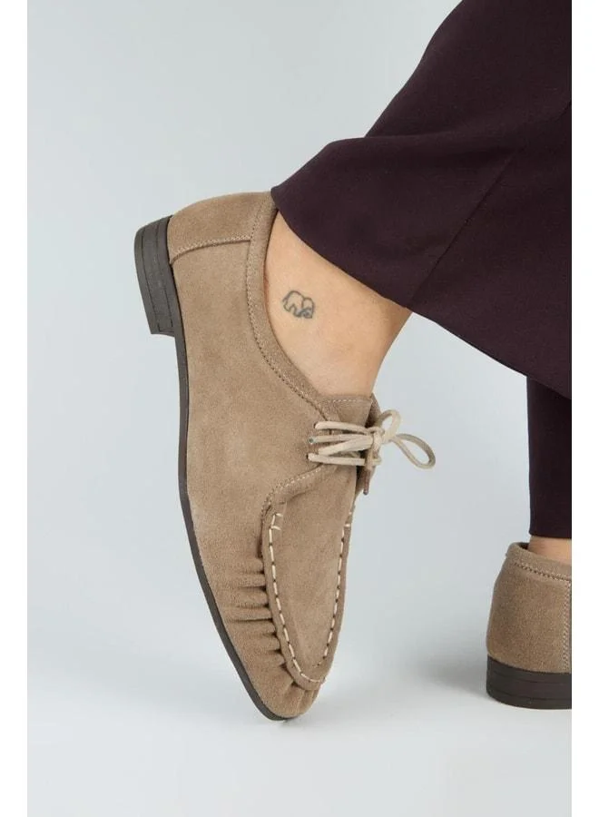 Teressa Women's Genuine Leather Pleated Laced Viscose Shoe.