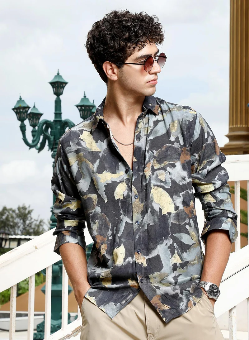 كامبوس سوترا Campus Sutra Men's Charcoal Grey Abstract-Blur Imprint Shirt | Spread Collar , Long Cuffed Sleeves , Button Closure , Curved Hem | Abstract Print Plain | Polyester Shirt For Casual Wear
