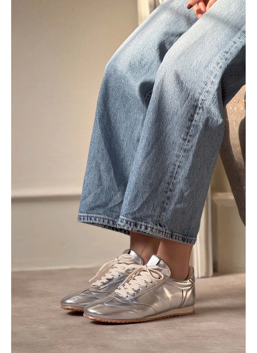 Nişantaşı Shoes Helen Silver Metallic Flat Sole Women's Lace-Up Sports Shoes