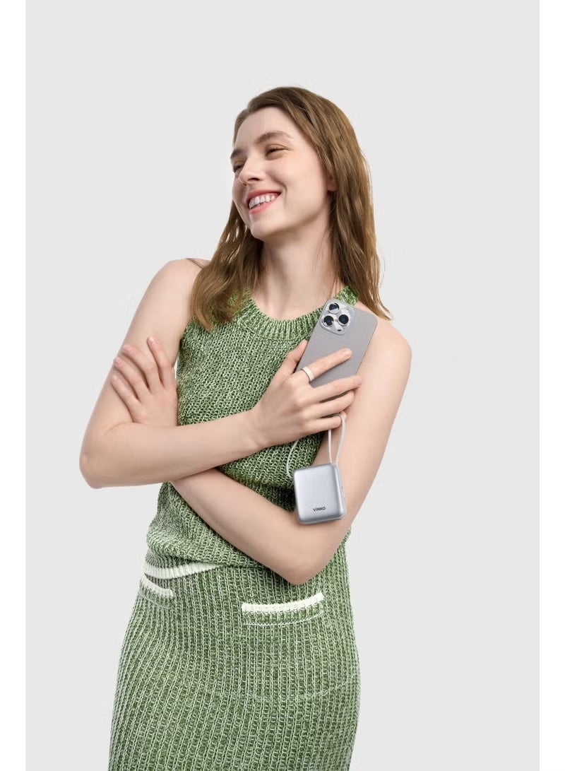 Vinko باور بانك VINKO V9 10000mAh Mini Power Bank بسعة 10000mAh وشحن سريع بقوة 22.5 واط، يتميز بحجم صغير جدًا يناسب الجيب، مع كابلات مدمجة للشحن دون الحاجة لحمل أسلاك - Image 3